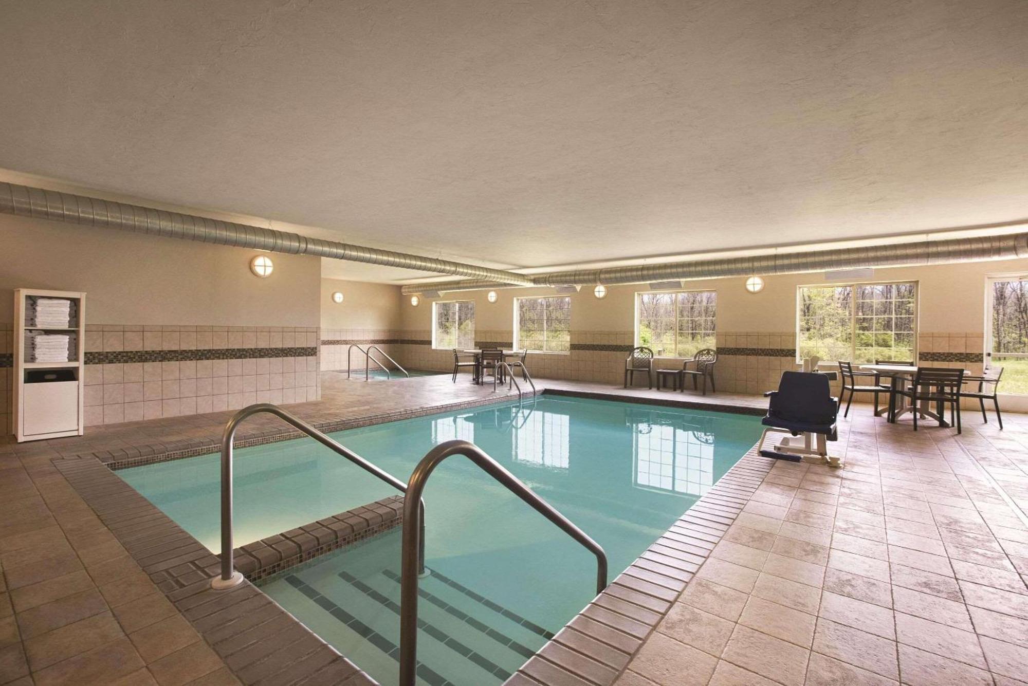 Country Inn & Suites By Radisson, Green Bay North Eksteriør billede